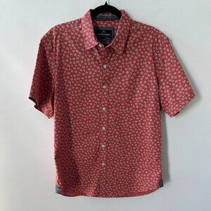 Nickel & Iron Red w/ Blue Star Pattern Large Men's Short Sleeve Shirt
